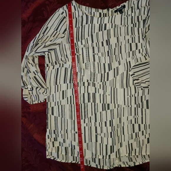 Apt 9 zipper back blouse - Picture 4 of 8